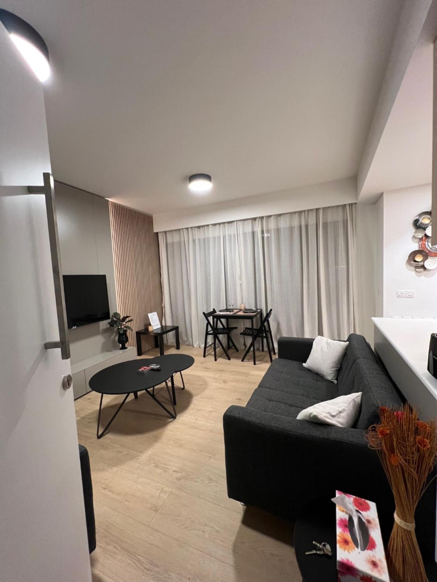 Daniela'S Modern Apartment Strovolos Екстер'єр фото