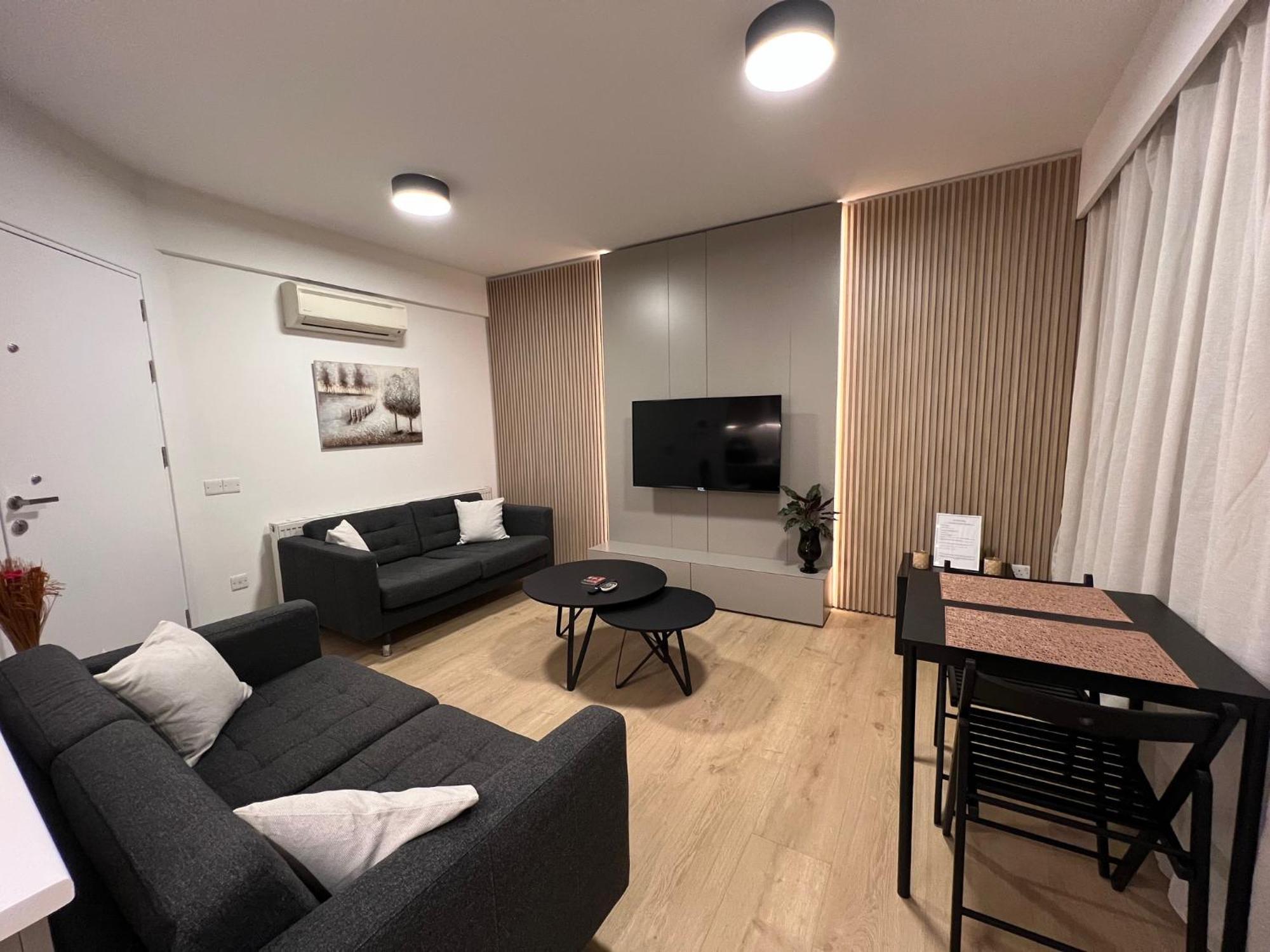 Daniela'S Modern Apartment Strovolos Екстер'єр фото